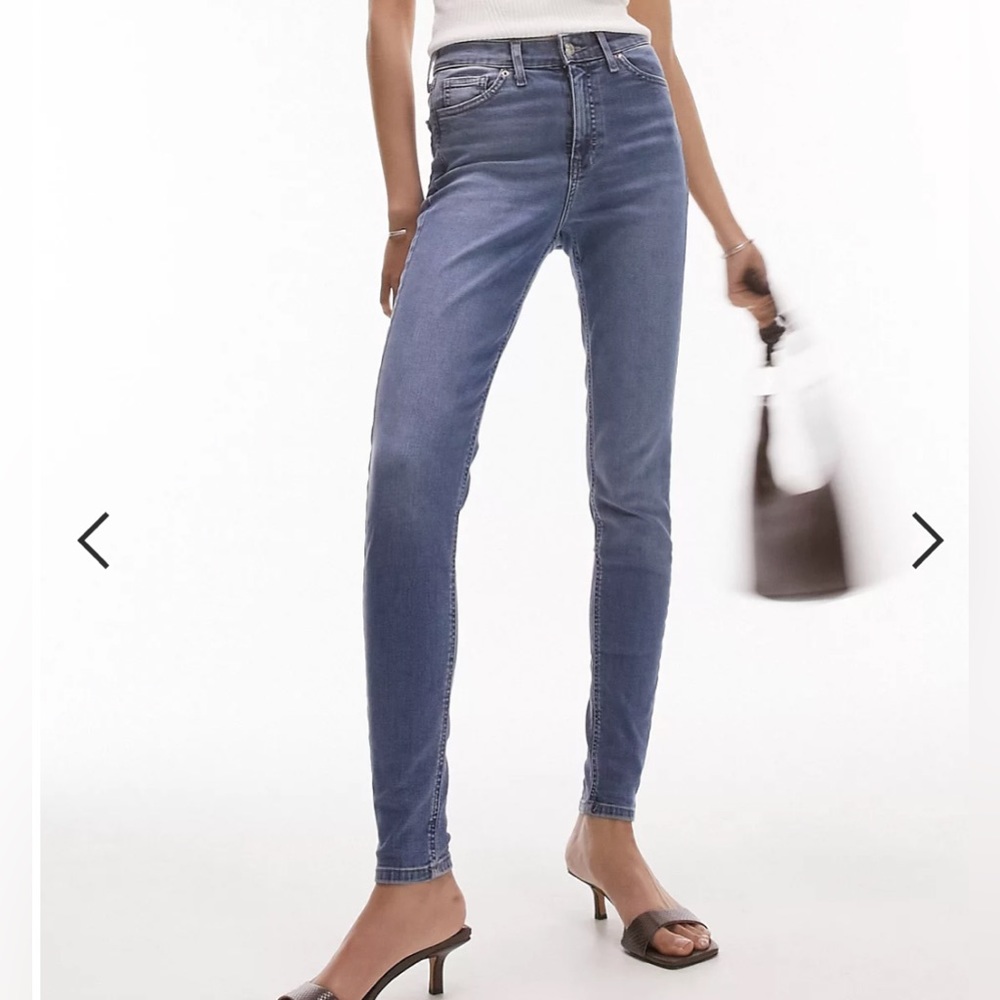 NWOT SOLD OUT Topshop Jamie Jeans Sz. 26 in mid blue